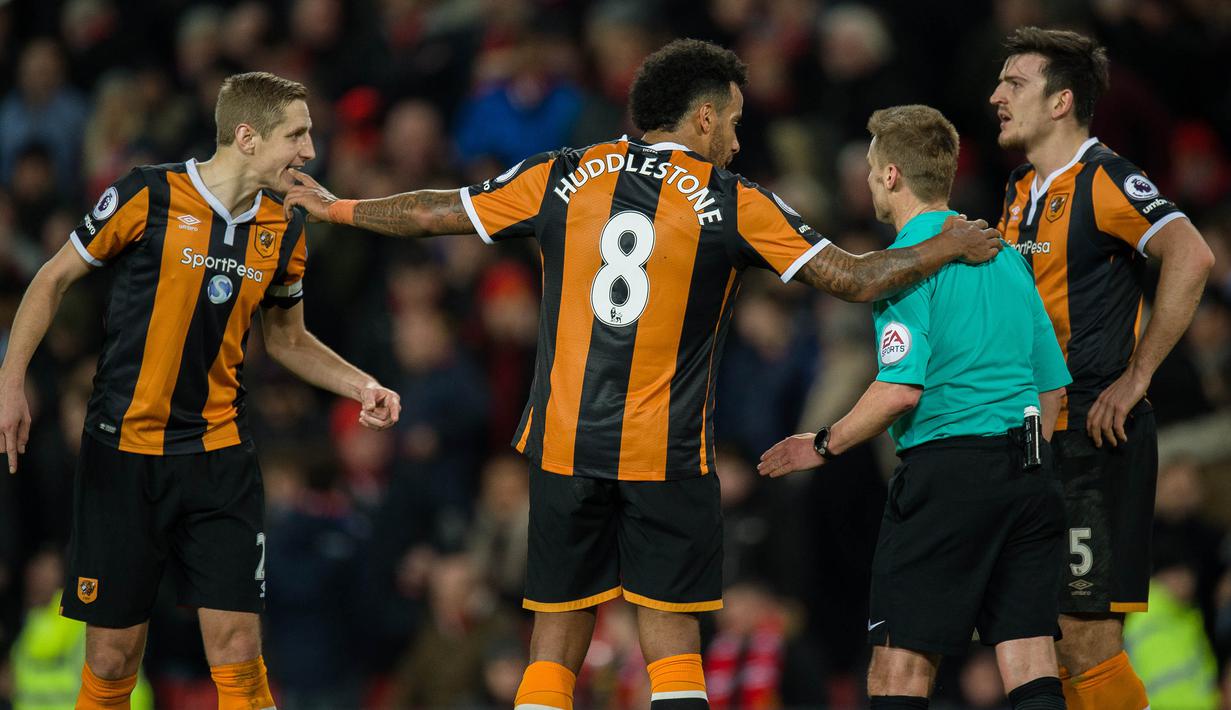 18. Hull - 9 Menang 7 Seri 22 Kalah - 34 Poin. (EPA/Peter Powell)