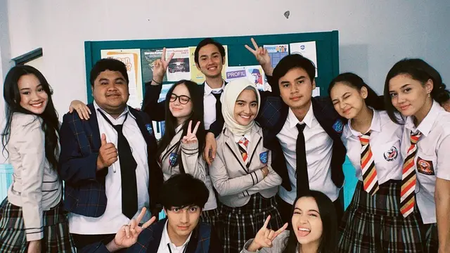 Syuting Season 2 Berakhir, Ini 6 Potret Kebersamaan Pemain My Love My Enemy
