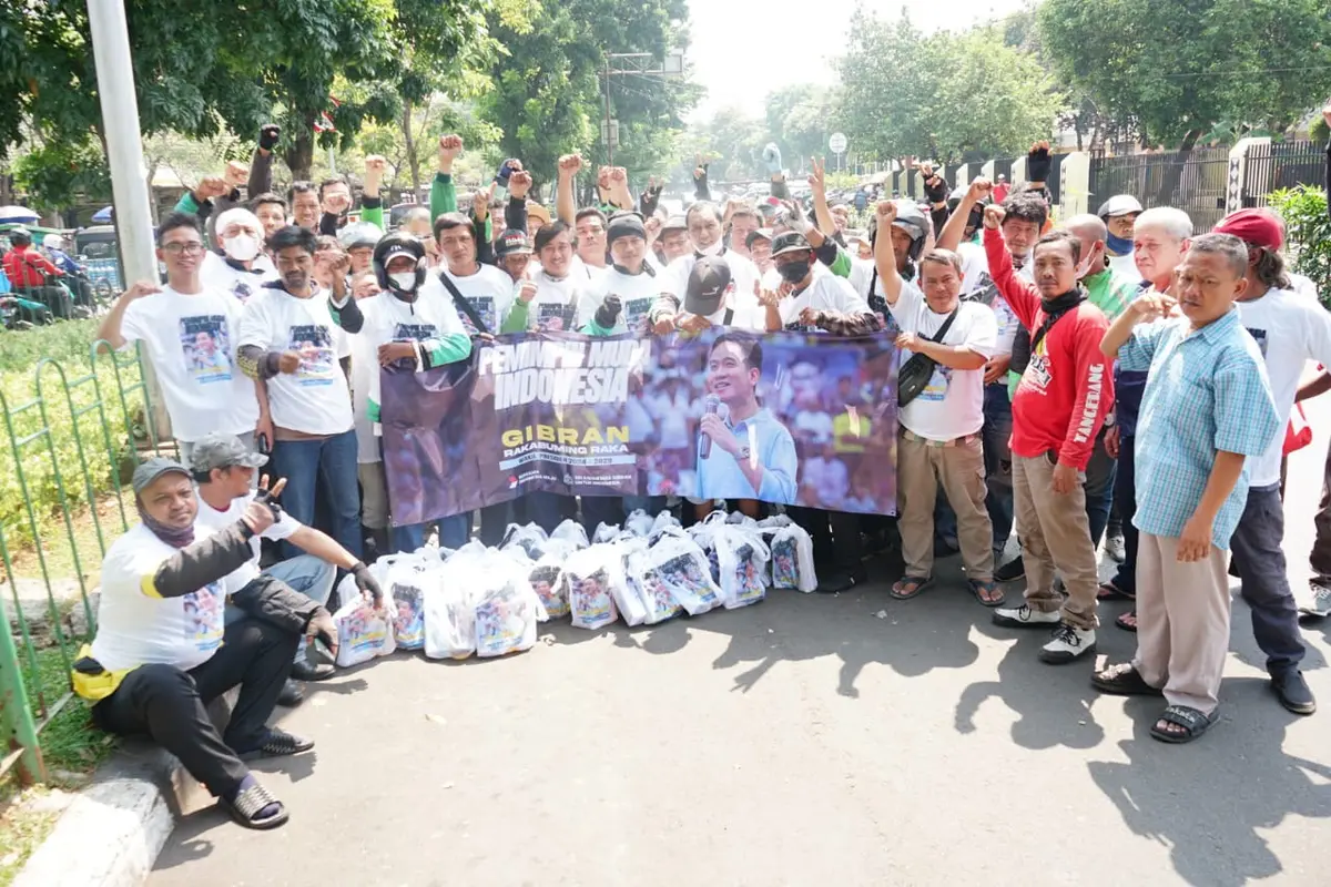 Relawan Mas Gibran menggelar serangkaian kegiatan sosial yang untuk membantu masyarakat yang membutuhkan di beberapa titik wilayah Jakarta Pusat, Daerah Khusus Jakarta (DKJ).