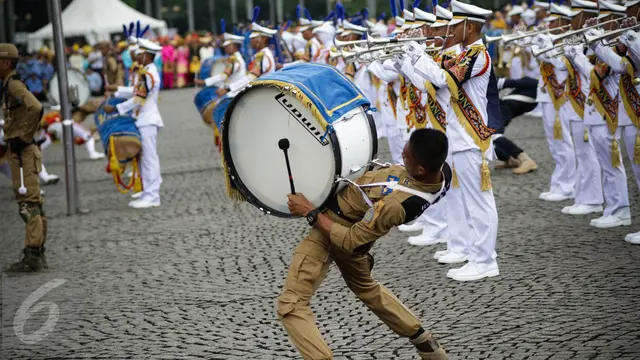 2016129-Aksi Memukau dari Marching Band IPDN dalam HUT ke-45 Korpri-Jakarta