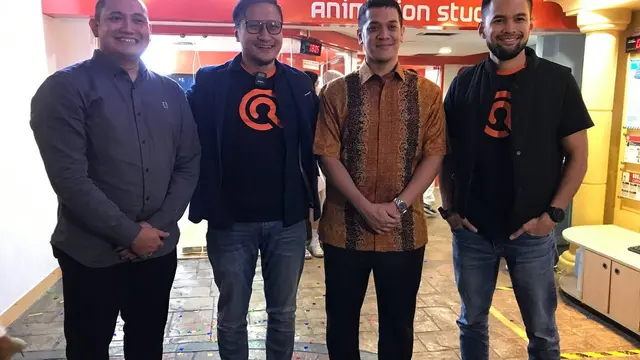 Teuku Wisnu dan Arie Untung saat memperkenalkan Riko The Series