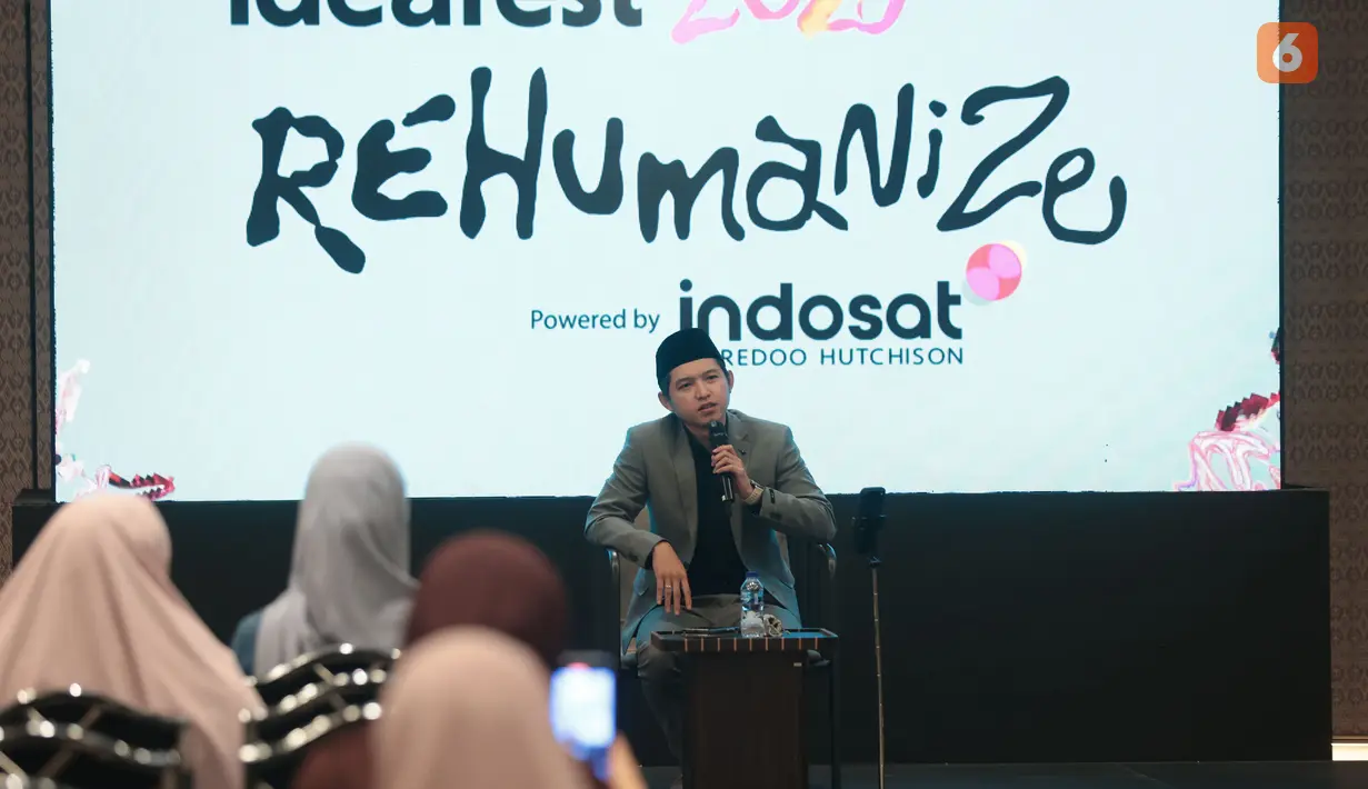 Ustaz Dennis Lim atau yang akrab disapa Koh Dennis Lim tampil sebagai pembicara dalam pembukaan IdeaFest 2026 di Jakarta Convention Center (JCC), Senayan, Jakarta, Jumat (4/9/2026). Pendakwah muda Indonesia keturunan Tionghoa tersebut turut berbagi pandangan dalam perhelatan yang mengusung tema “ReHumanize”. (KLY/Budy Santoso)