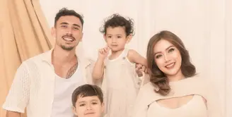 Keluarga Jessica Iskandar tengah menantikan kehadiran anggota baru. [@fdphotography90].
