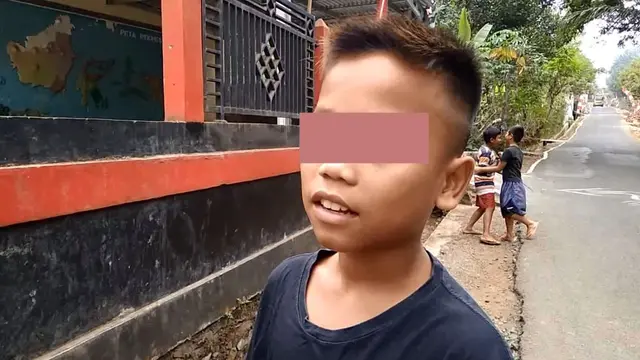 Kakak tiri bocah perempuan berinisial I (7), korban penyiksaan ibu tiri di Purbalingga, kerap menyaksikan adiknya disika ibunya. (Foto: Liputan6.com/Muhamad Ridlo)