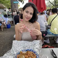 berani memperlihatkan tampilan wajahnya tanpa makeup, tampilan Pevita Pearce tetap cantik dan menampilkan percaya diri. [foto: Instagram/ Pevita Pearce]