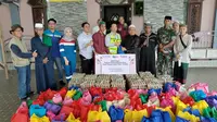 Kompak, Perusahaan Tambang Bagikan Paket Sembako Jelang Idulfitri