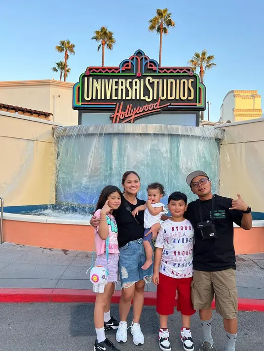 (Instagram/revtiayunatasya)