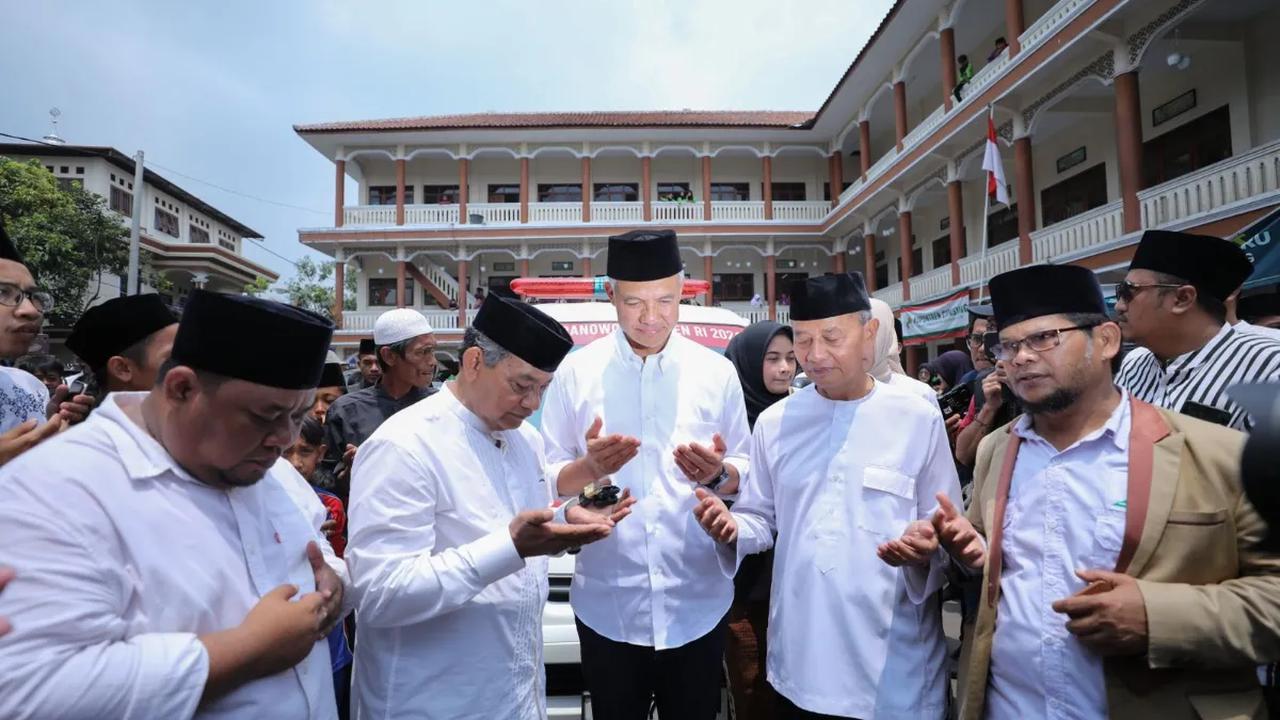 "Saya masih menungu. Kalau seandainya memang mendapat penugasan itu, ya akan saya pertimbangkan” kata Andi.<br>