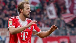 Penyerang Bayern Munich asal Inggris bernomor punggung 09, Harry Kane, merayakan gol yang membuat skor menjadi 0-2 dalam pertandingan Bundesliga divisi pertama Jerman antara SV Werder Bremen dan FC Bayern Munich di Bremen, Jerman utara, 14 Februari 2026. (Focke Strangmann/AFP)