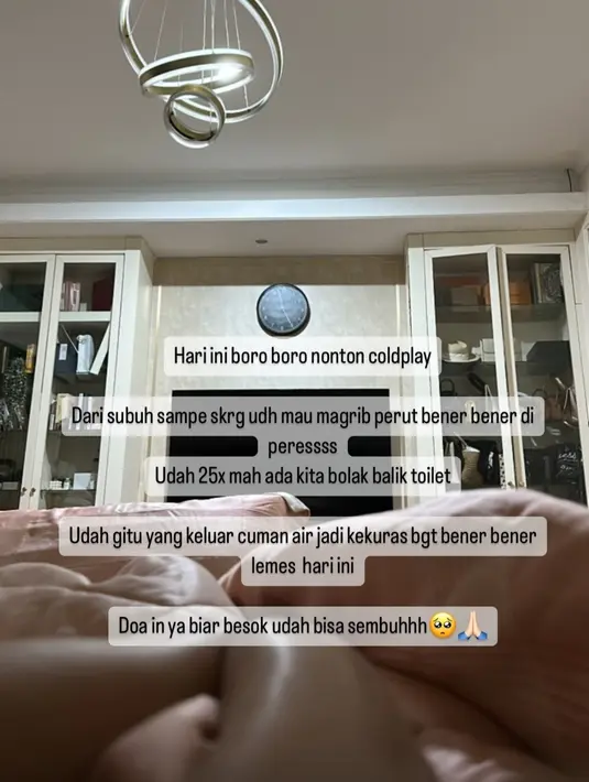 Tak heran jika Dara terpaksa mengurungkan niat untuk nonton Coldplay di Jakarta. Padahal wanita kelahiran 28 Februari 2000 ini sudah punya tiket. (Liputan6.com/IG/@daraarafah)