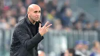 BANGGA - Pelatih Borussia Monchengladbach, Andre Schubert, mengaku bangga timnya mampu menahan imbang Juventus. (EPA/ALESSANDRO DI MARCO)