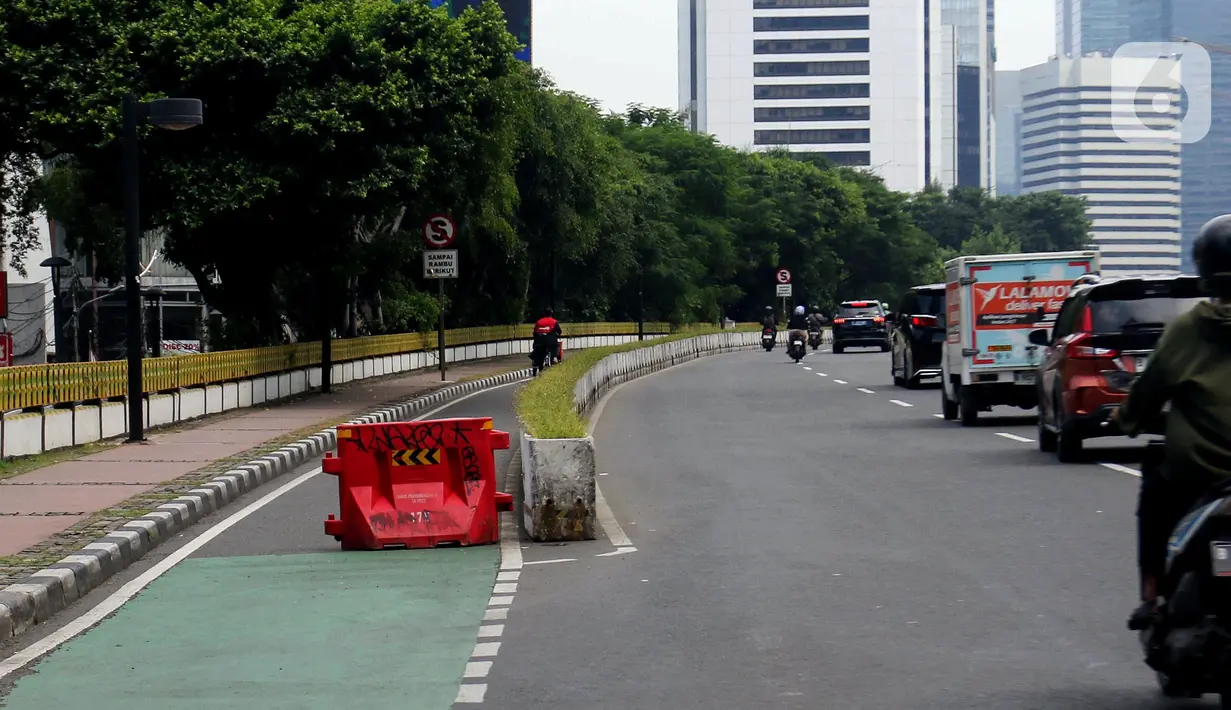 Jalur sepeda di Jakarta diatur dalam Peraturan Gubernur Nomor 128 Tahun 2019. (Liputan6.com/Herman Zakharia)