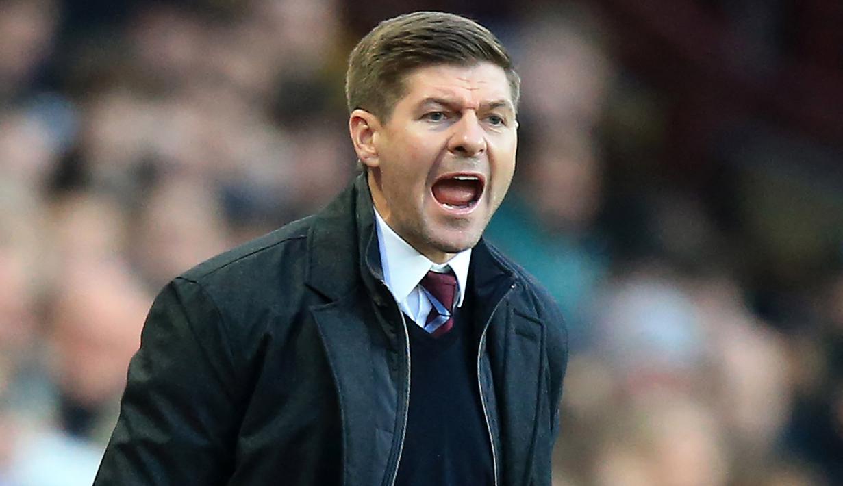 Gerrard yang didatangkan dari Rangers, sukses membawa Aston Villa meraih kemenangan 2-0 saat menjamu Brighton di Villa Park. Meski tampil di bawah tekanan, The Villans mampu mencuri keunggulan di menit ke-84 dan ke-89. (AFP/Lindsey Parnaby)