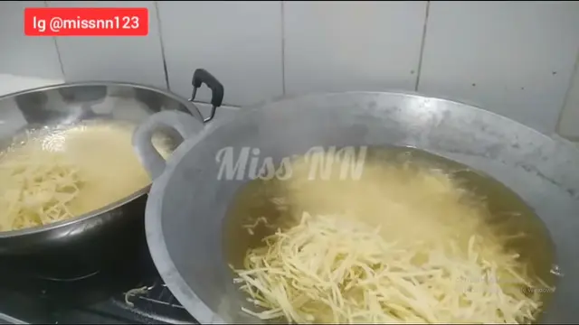 Mudah Dicoba, Ini Teknik Goreng Kentang Agar Cepat Garing dan Hemat Gas