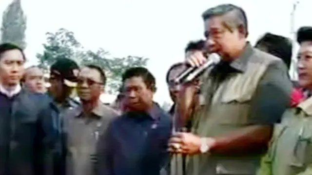 [VIDEO] Kunjungi Pengungsi Sinabung, SBY: Jangan Sampai Ada Korban Jiwa
