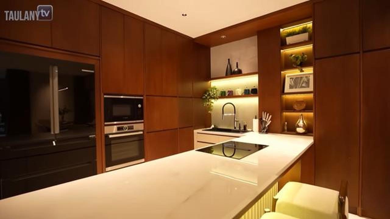 5 Potret Dapur dan Meja Makan di Rumah Mona Ratuliu dan Indra Brasco, Minimalis dan Hangat