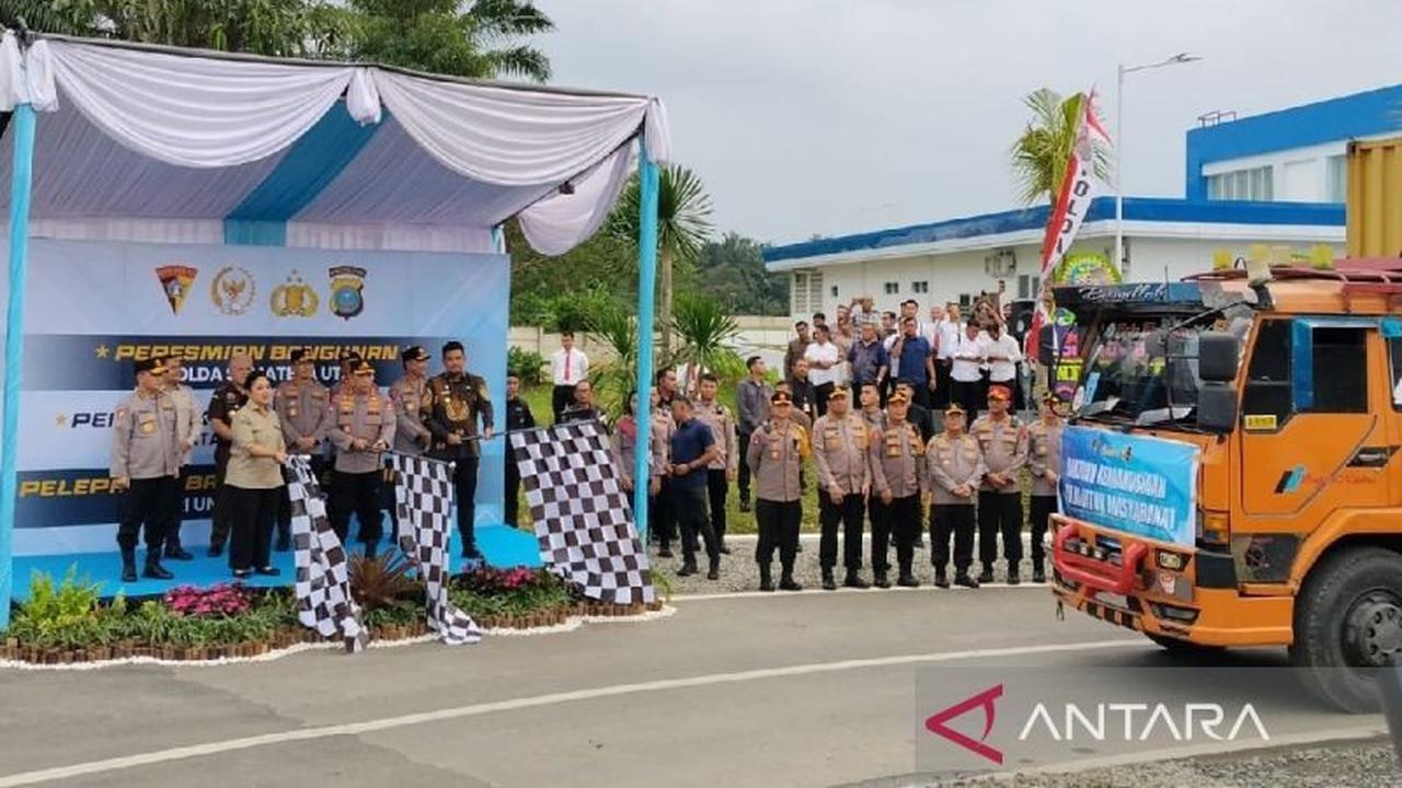 Kapolri Lepas Bantuan Polri untuk Warga Terdampak Bencana di Sumatera