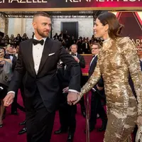 Justin Timberlake dan Jessica Biel  kini tengah berbahagia. Pasalnya, usia pernikahan mereka telah genap  lima tahun. mengungkapkan kebahagiaannya, Justin pun memberikan yang spesial untuk sang istri. (AFP/Christopher Polk)