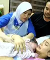 Selamat, Tya Arifin melahirkan anak pertamanya. Kabar bahagia itu diketahui dari akun Instagram istri Asyraf Khalid. Kelahiran anak Tya Arifin ini juga sekaligus menjadikan Siti Nurhaliza menjadi nenek. (Instagram/tyaarifinnw)