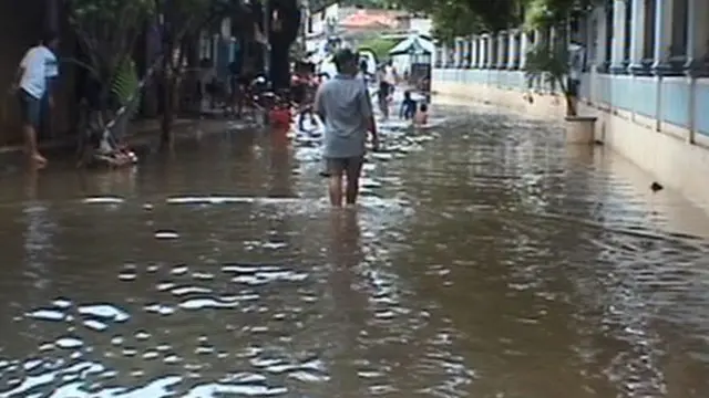[VIDEO] 5 Ruang Kelas Disulap Tampung 100 Pengungsi Kembangan