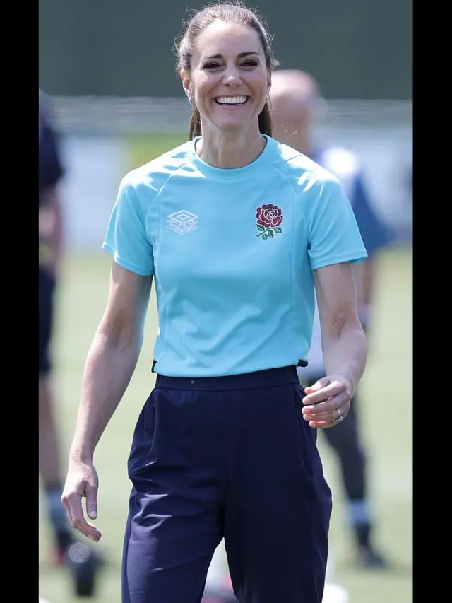 Biasa Tampil Feminin, Kate Middleton Pamer Lengan Kekarnya dengan Outfit Sporty