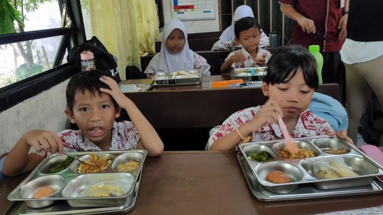 Peristiwa Penting di Jakarta: Program Makan Bergizi Gratis dan Penetapan Gubernur Terpilih