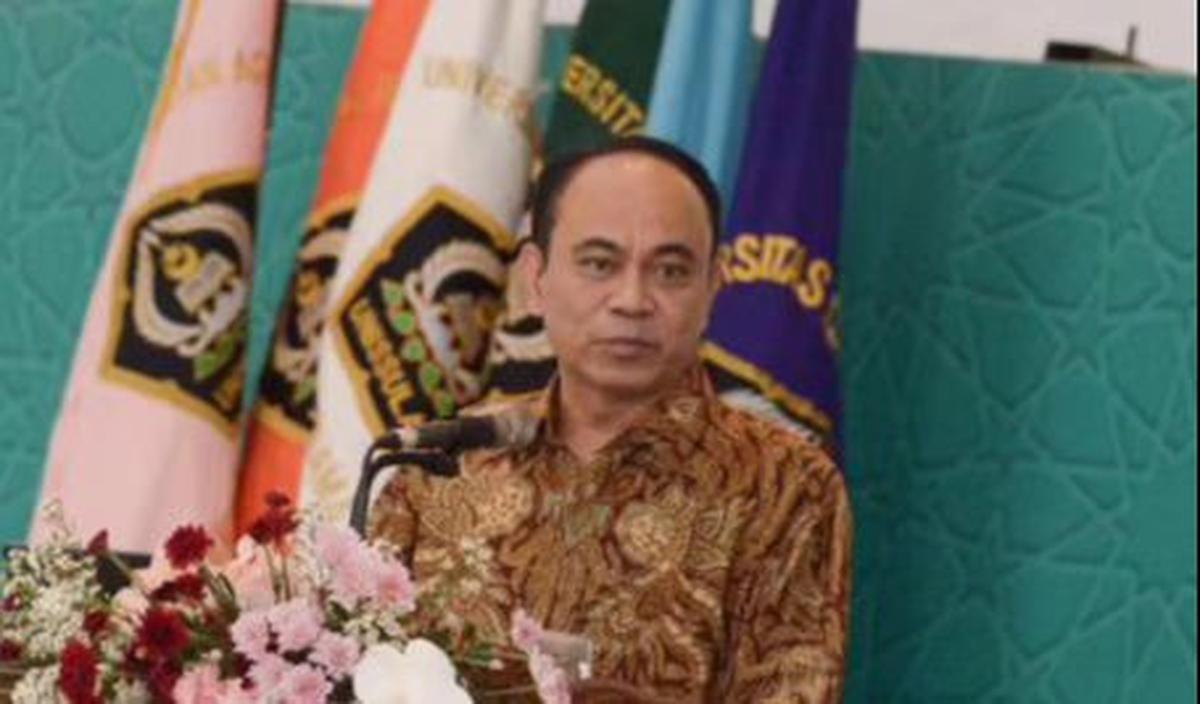 Untuk itu, Menkominfo mengaku telah berkomunikasi dengan kepala negara mengenai jadwal peresmian.