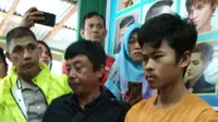 Hadian menjadi tersangka pembunuhan Cika, waria Palembang yang tewas mengenaskan di dalam salon (Liputan6.com / Nefri Inge)