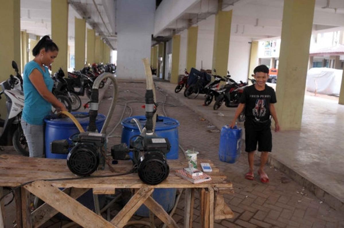 Warga Rusun Muara Baru krisis air bersih