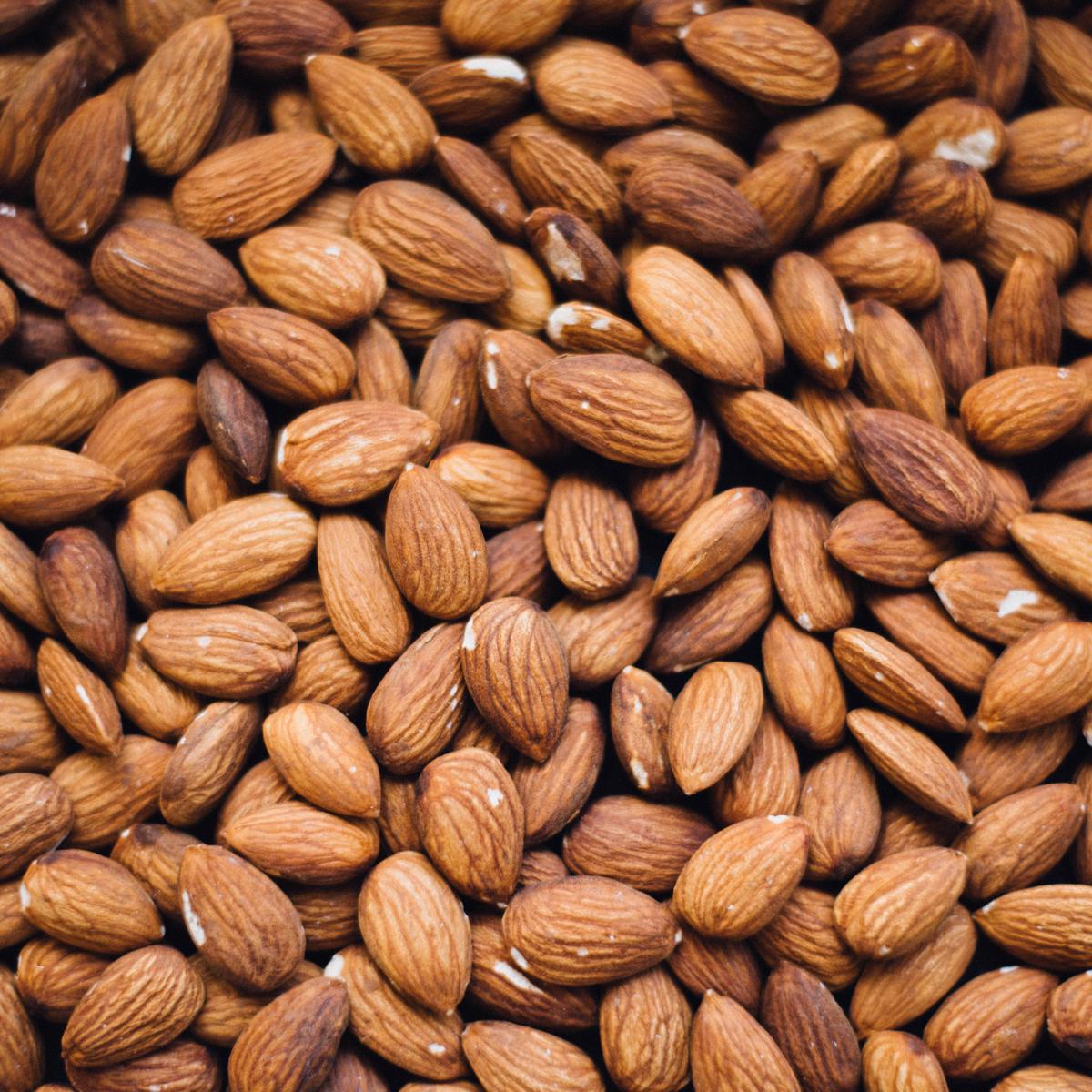 [Fimela] ilustrasi Almond