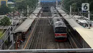 KRL Bogor Kembali Jalan Usai Tertahan Tawuran Warga