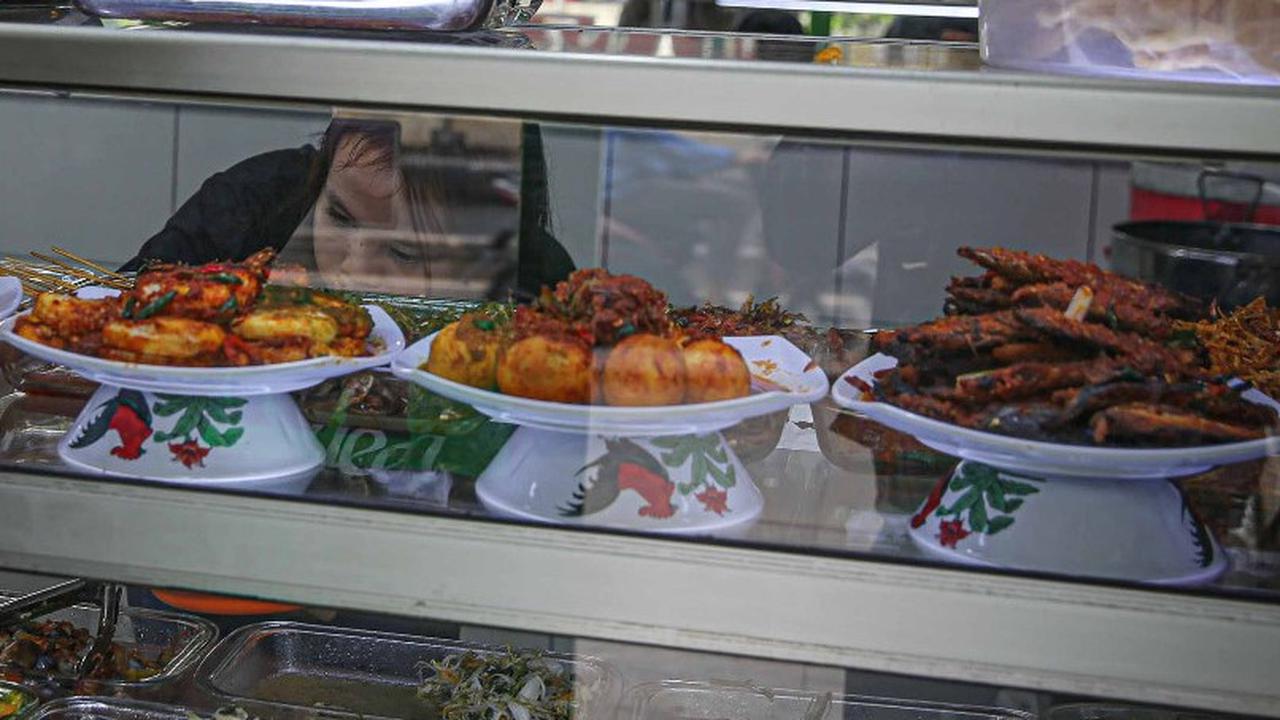 Cerita Pengusaha Warung Makan, Pendapatannya Meningkat Usai Ikut Sertifikat Halal Gratis