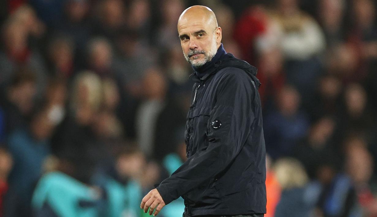 Meskipun begitu, Pep Guardiola telah memberikan dua gelar juara untuk Manchester City pada musim ini dengan trofi FA Cup dan trofi Carabao Cup. (AP Photo/Ian Walton)