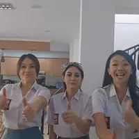 Wulan Guritno, Masayu Anastasia, dan Asri Welas Tampil Muda dengan Seragam SMA (TikTok/@wulanguritno81)