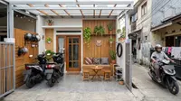 7 Desain Teras Rumah Gang Sempit agar Motor Tetangga Tetap Bisa Lewat