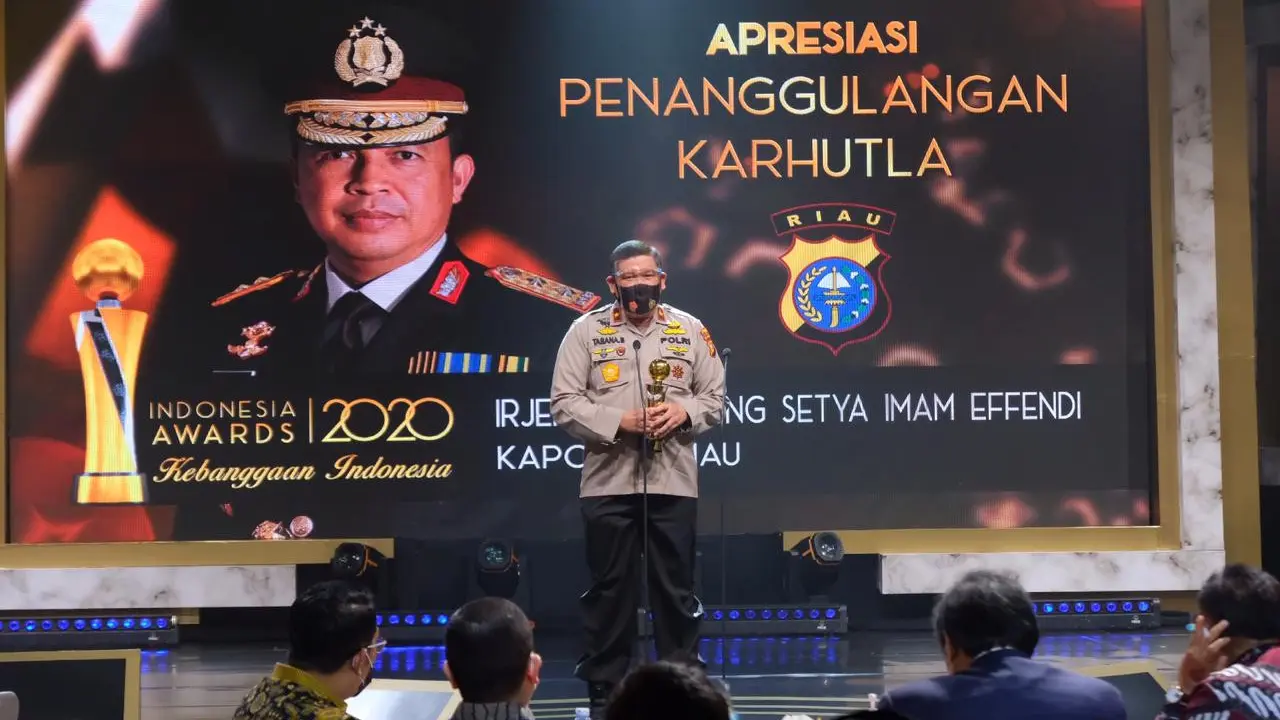 Kapolda Riau Raih Indonesia Awards 2020, Tanggulangi Karhutla dengan Teknologi Aplikasi