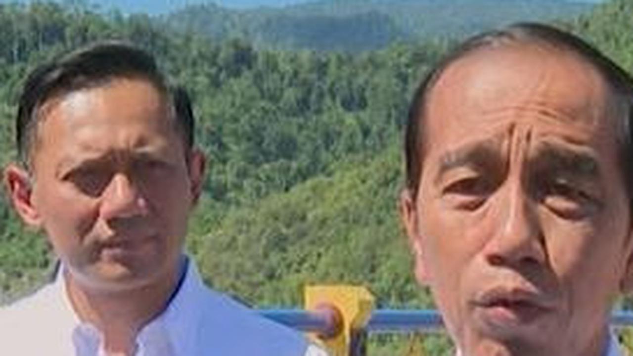 Aksi Jokowi dan AHY Tangkap Ikan Bersama saat Resmikan Bendungan Lolak