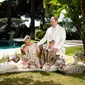 Putri Charlene dari Monako bersama kedua anaknya dan suaminya Pangeran Albert (dok.Instagram/@hshprincesscharlene/https://www.instagram.com/p/CcdZ7dcMByO/Komarudin)