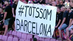 Momen hening dilakukan sebelum pertandingan Barcelona vs Real Betis dimulai.