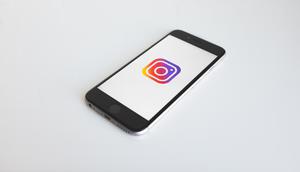 Ilustrasi instagram, kata-kata. (Photo by NeONBRAND on Unsplash)