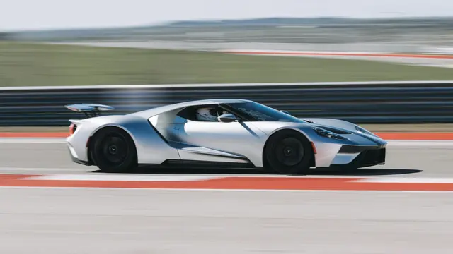 Ford GT