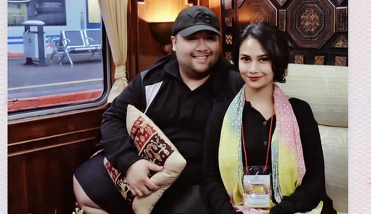 Kisah cinta pemeran Vanessa Angel dan cucu Presideng RI pertama Didi Mahardika Soekarno dikabarkan putus. Didi dan Vanessa juga telah tunangan beberapa waktu lalu. Orang ketiga disebut-sebut menjadi pemicunya.