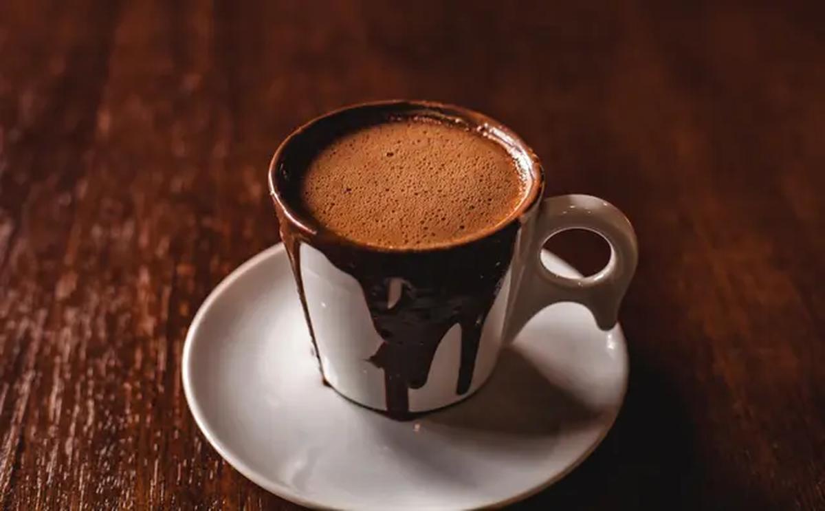 Ilustrasi minuman cokelat panas. (Photo by Giancarlo Duarte on Unsplash)