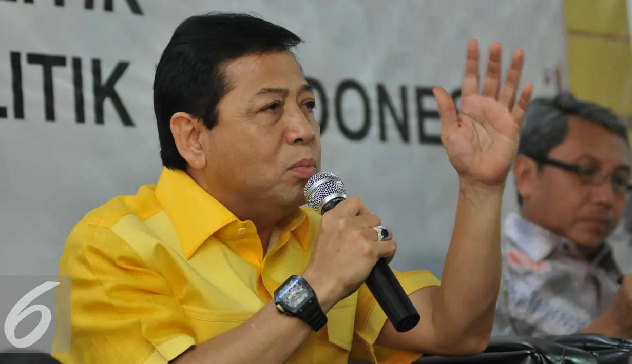 Caketum Golkar Setya Novanto saat diskusi "Babak Baru Partai Politik di Indonesia", Jakarta, Rabu (4/5). Novanto mengaku akan membesarkan Golkar sampai tingkat Desa. (Liputan6.com/Johan Tallo)