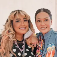 Maia Estianty dan Pinkan Mambo. (Foto: Dok. Instagram @maiaestiantyreal)