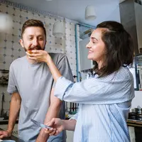 ilustrasi pasangan memasak/Photo by cottonbro from Pexels