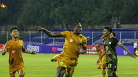 Striker Bhayangkara FC Herman Dzumafo. (Nandang Permana/Bola.com)