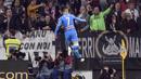 Ekspresi pemain Napoli, ose Callejon saat merayakan gol ke gawang Juventus pada lanjutan Serie A di Juventus Stadium, Turin, Italy, (29/10/2016). (REUTERS/Giorgio Perottino)