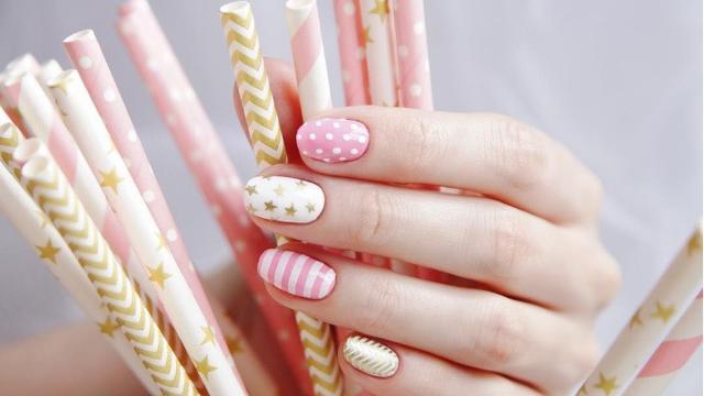 Sambut Lebaran dengan Tren Warna Cat  Kuku  Ini Fashion 