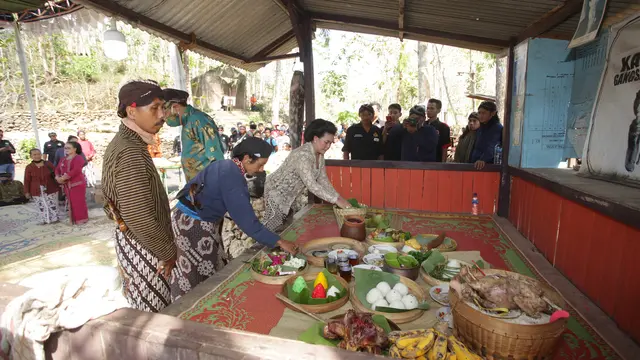 Tradisi rasulan di Gunungkidul, digelar lebih sederhana di tengah pandemi Covid-19. (Foto: Liputan6.com/Hendro Ary Wibowo)